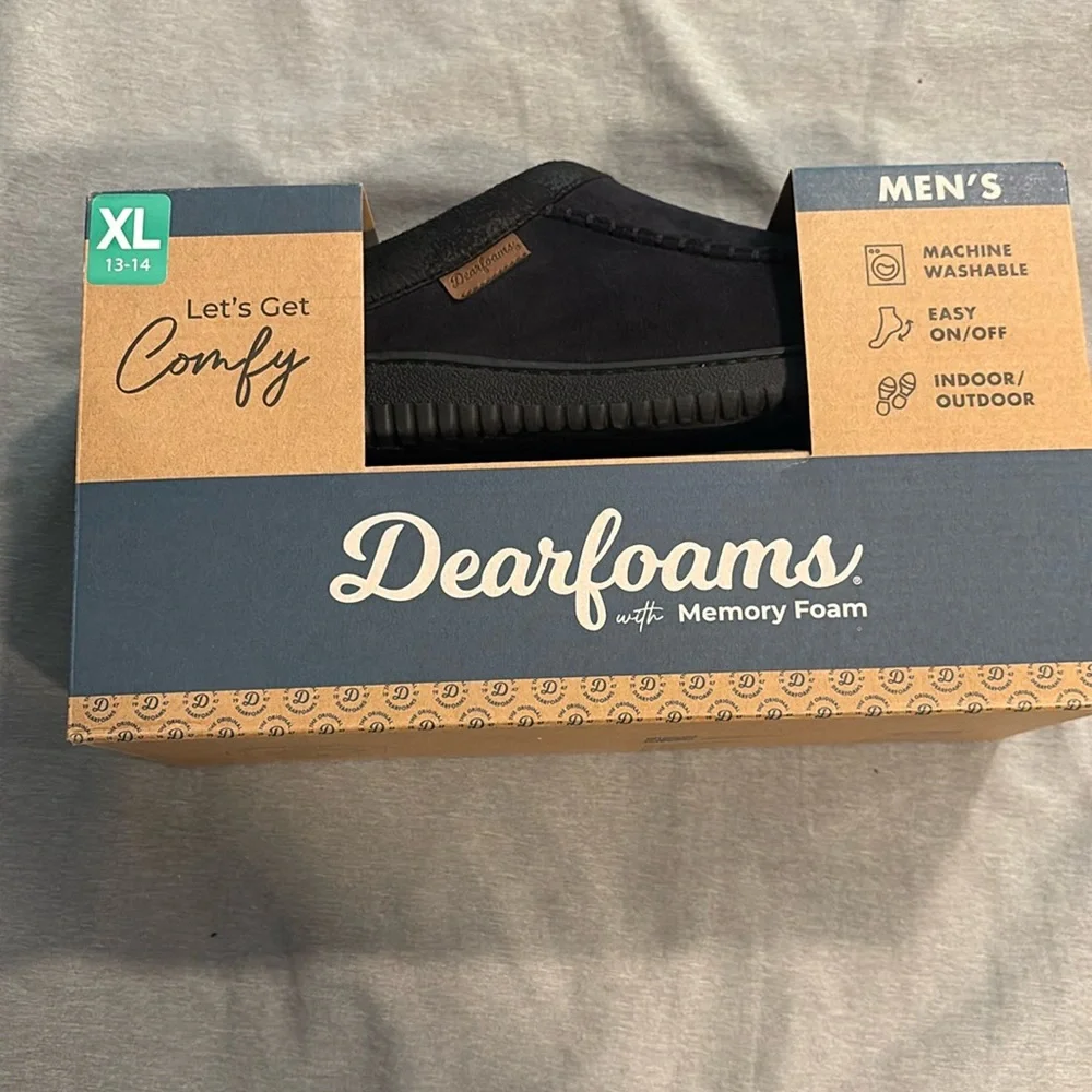 Men's Black Slip-On Slippers - Picture 9 of 12